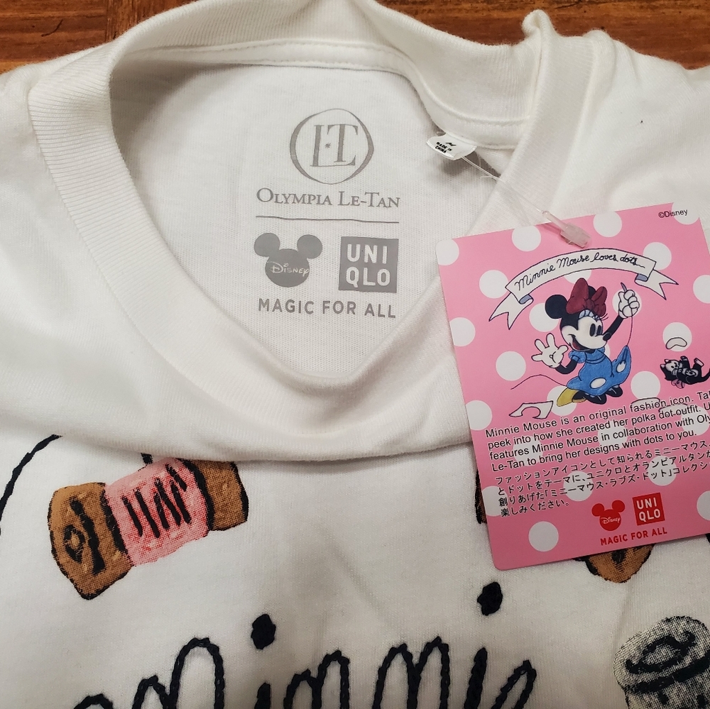 Minnie mouse tshirt medium size. New with tags